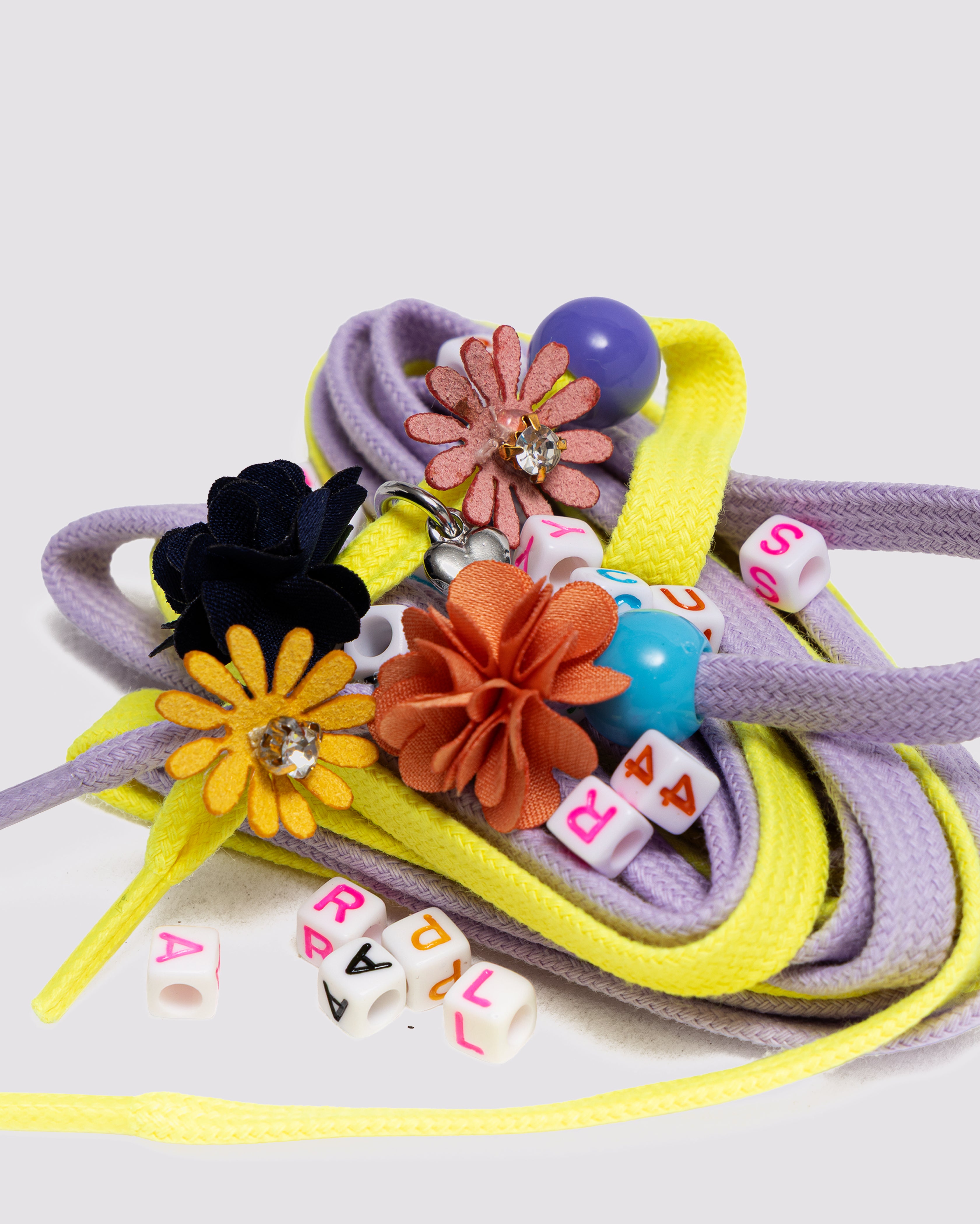 Shoelace Charms Set in Yellow & Purple – P448
