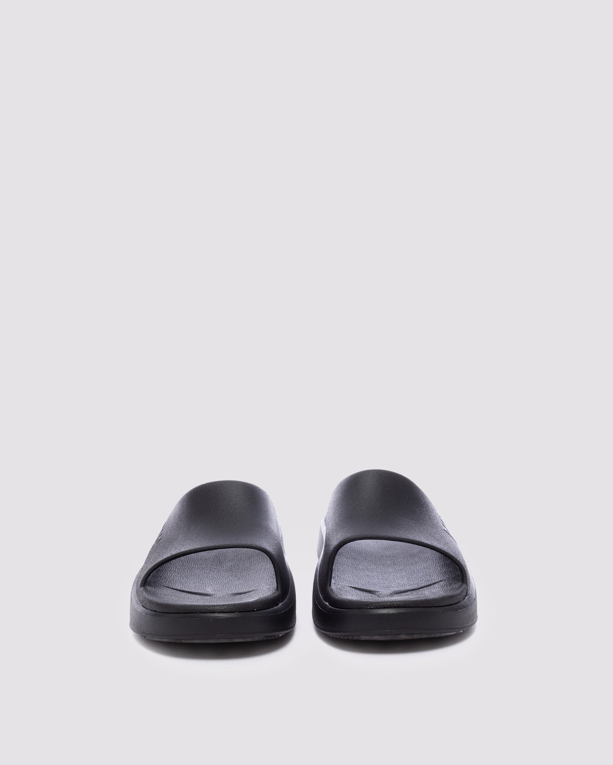 Riviera Black