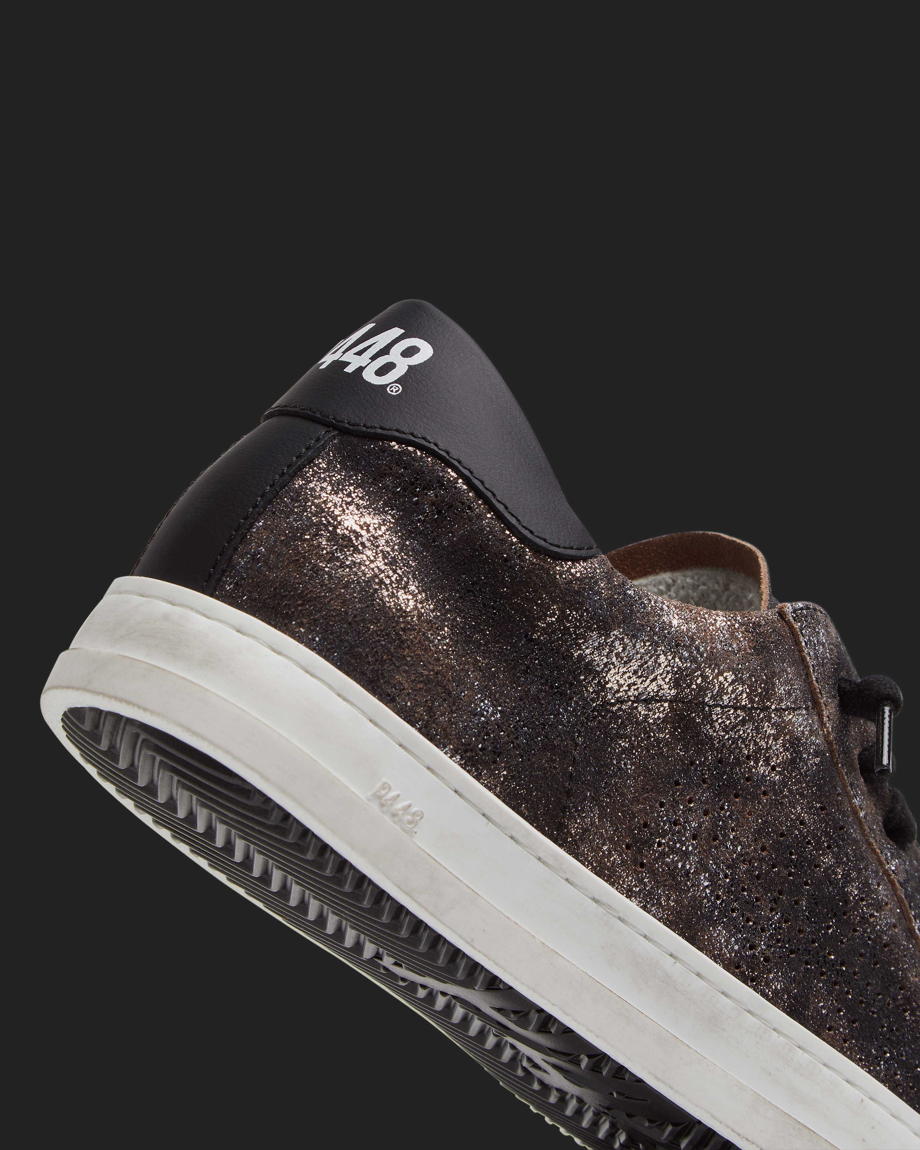 John Black/Metallic