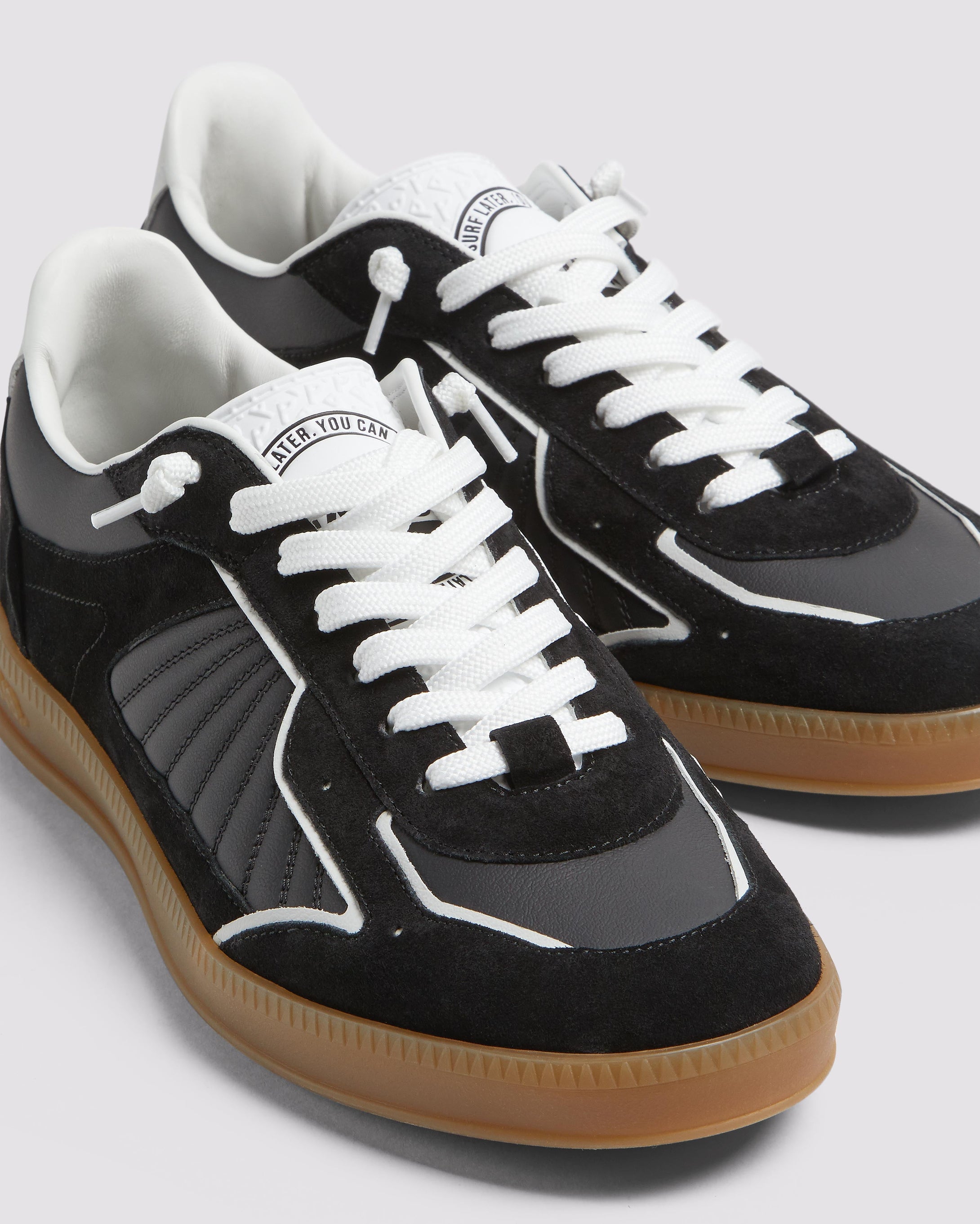 Marte Black/White