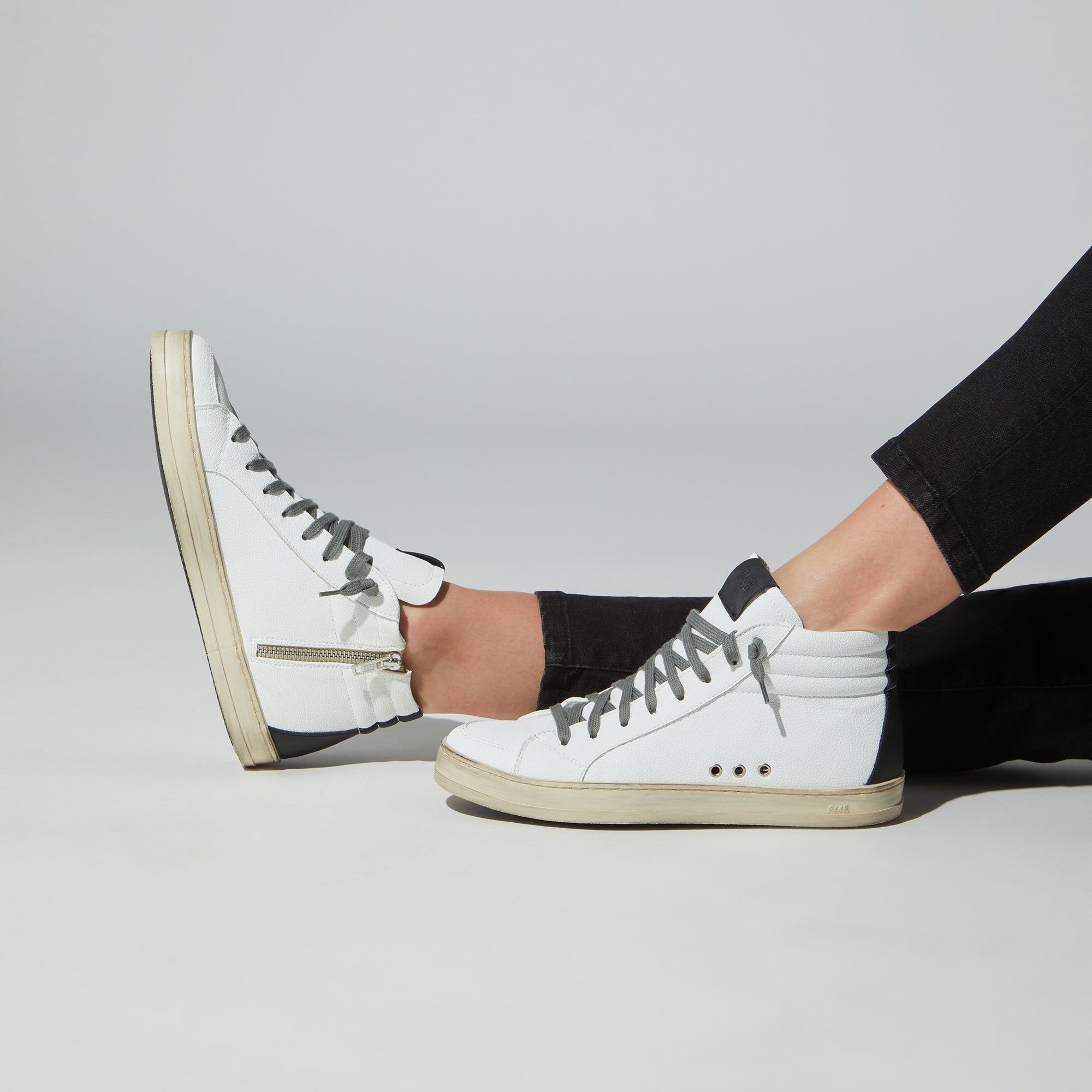 Skate Recycled White/Black Sneaker – P448