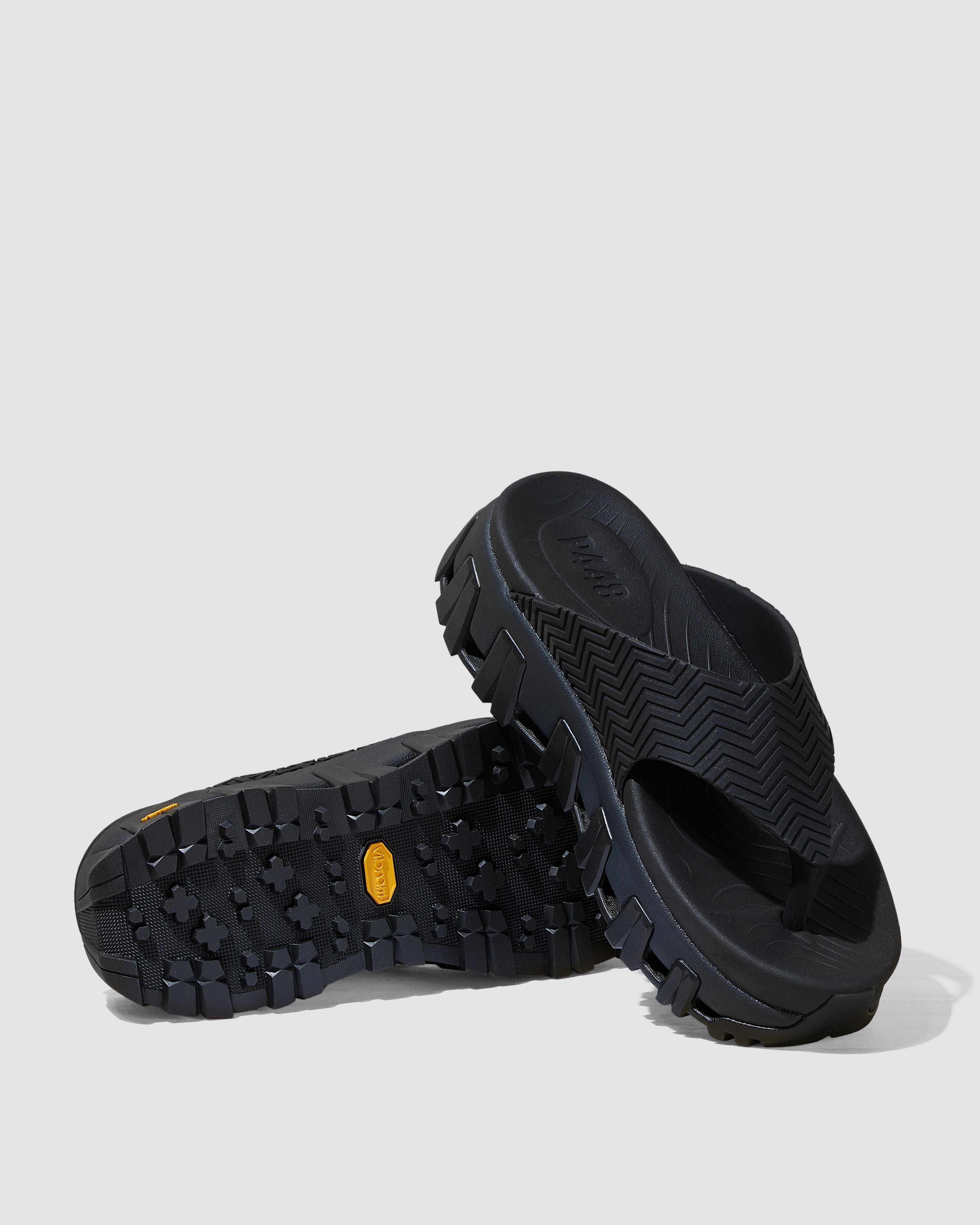 Bondi Tux/Black Sneaker – P448
