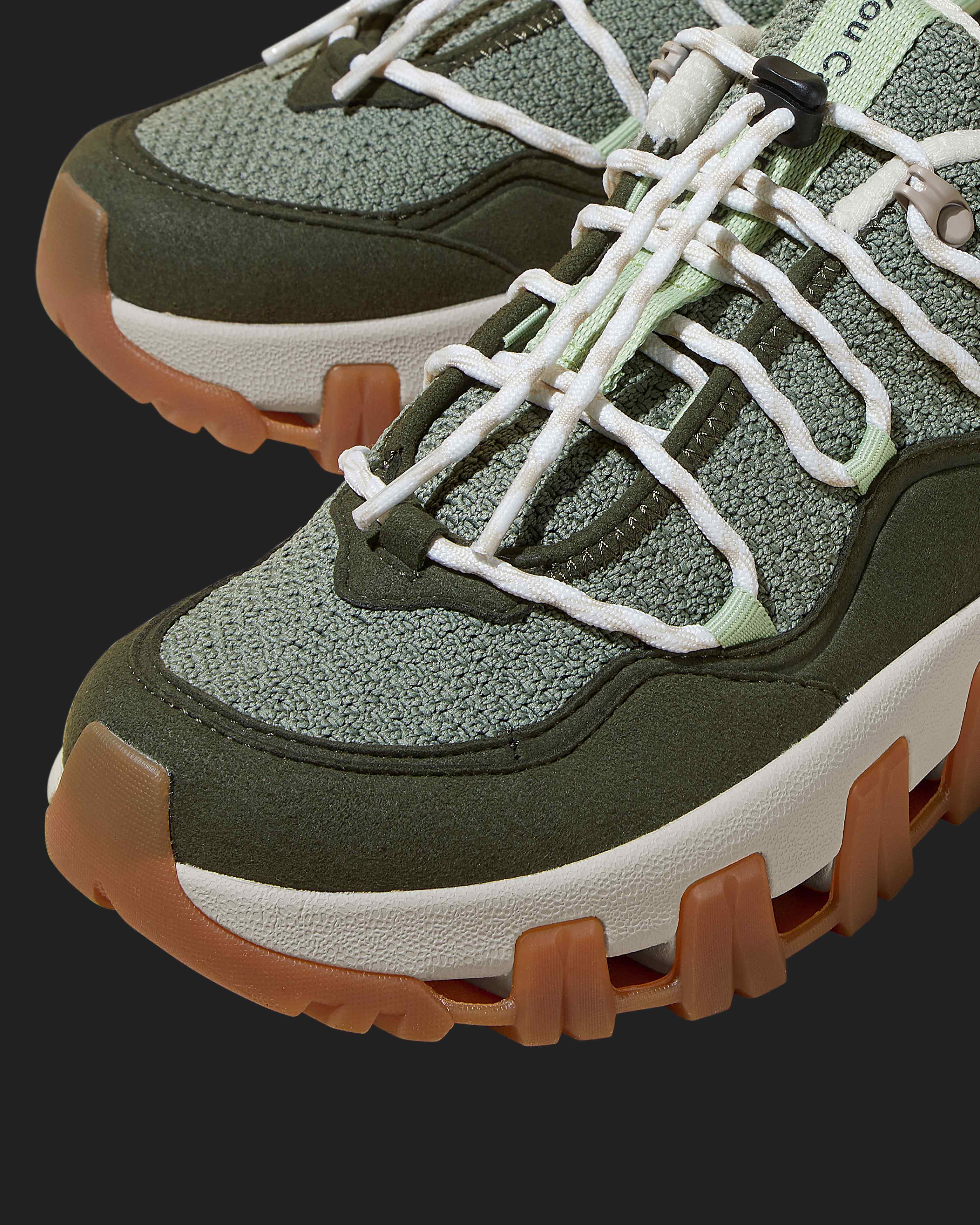 ピーター・マイアン アートパネル Sneaker Camel Doctor Monalea Jalapeno Sneaker – P448